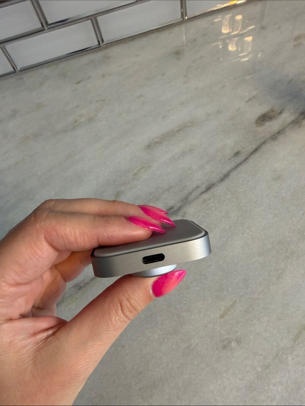 Oura Gray Magnetic Ring and Charger - Brushed Silver Smart Ring size 7 used 2x - Picture 6 of 7